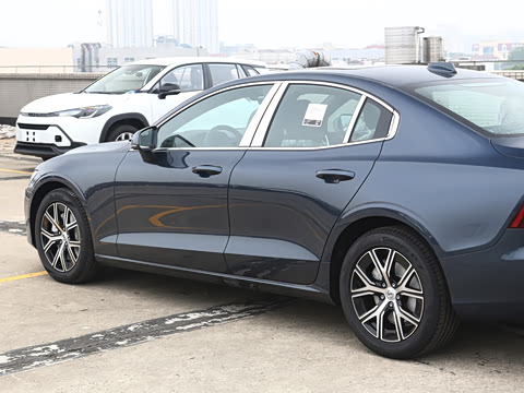 2027�� B4 ���ݺ�����