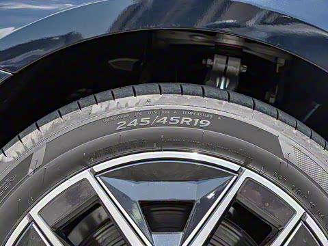 2026�� eDrive 35L M�˶���װ