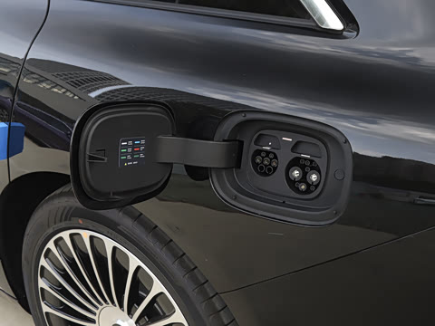 2025�� ���� Ultra��������