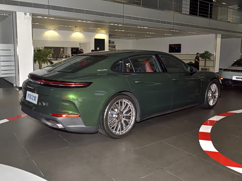 2026�� Panamera 4 �����ӳ������� 2.9T