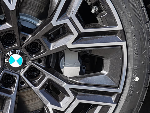 2026�� �Ŀ� 530Li ������ M�˶���װ