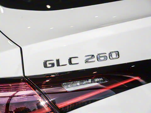 2025�� �Ŀ� GLC 260 4MATIC ����SUV