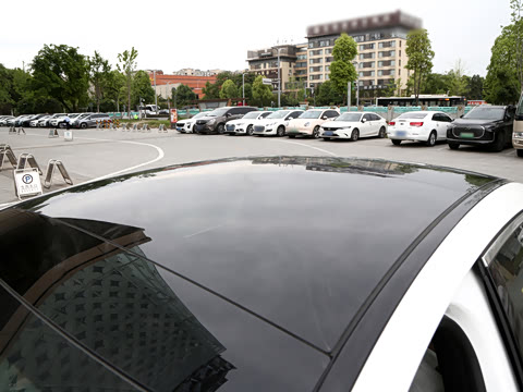 2026�� �Ŀ�� E 300 L ʱ���˶���