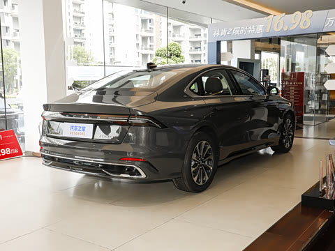 2025�� 2.0T ���а�