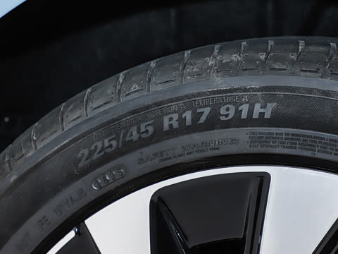 2026�� S 300TSI ������