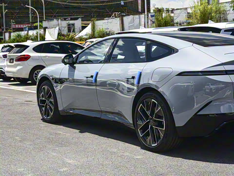 2025�� �Ŀ� Ultra���������