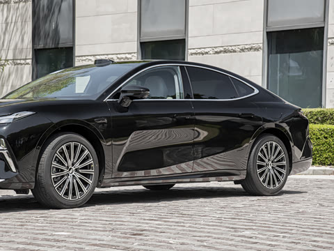 2026�� 225km EM-i Զ�����ǺӰ�