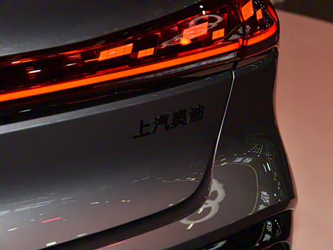 2026�� TFSI quattro 200kW �콢������