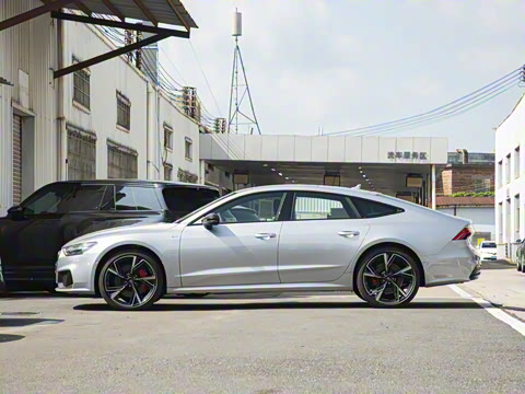 2025�� 55 TFSI quattro ������