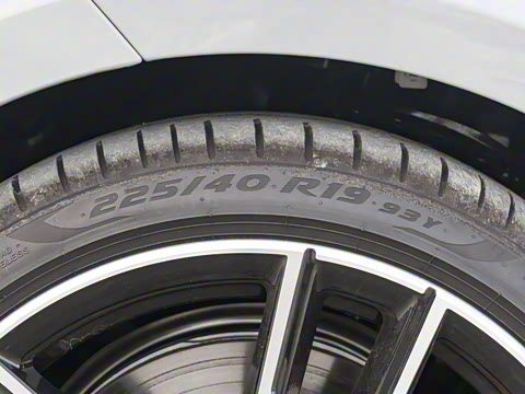 2025�� M240i xDrive