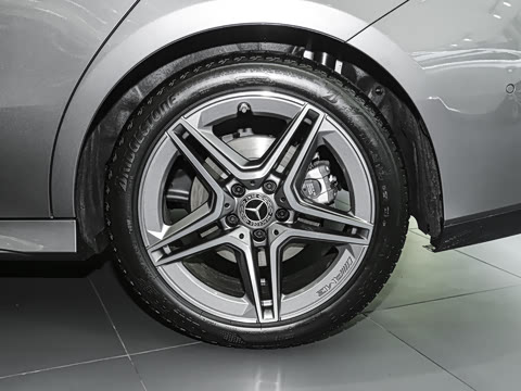 2025�� �Ŀ� CLA 200