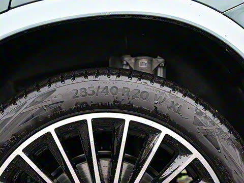 2025�� �Ŀ� GLC 300 4MATIC ����SUV