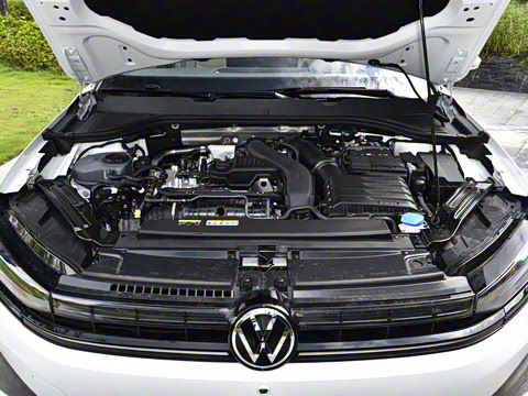 2026�� L 300TSI DSG ������