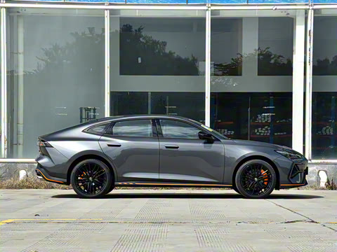 2025�� ������ 2.0T ������