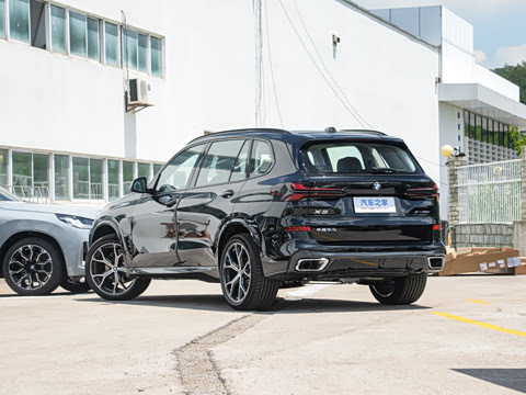 2025�� xDrive 30Li ������M�˶���ҹ��װ