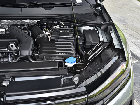 2026�� L 300TSI DSG ������