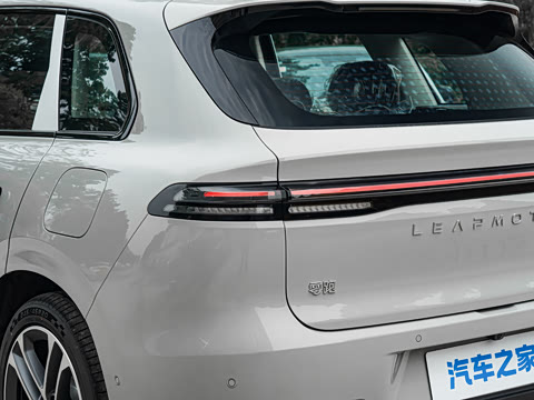 2027�� 660������
