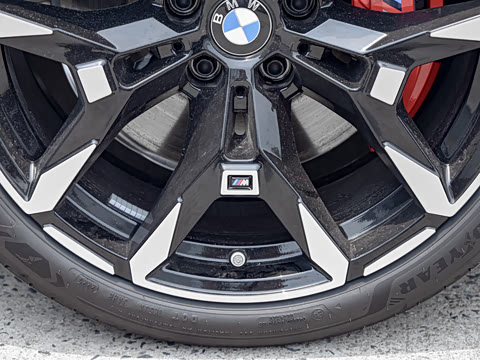 2026�� M240i xDrive