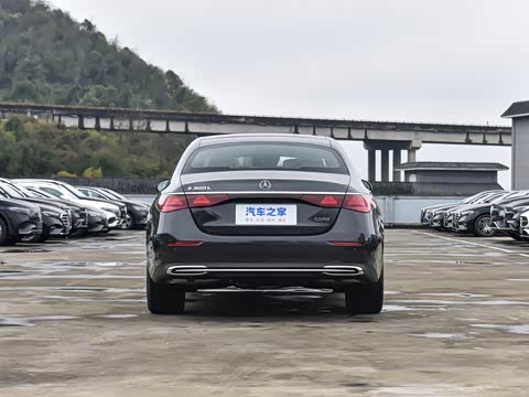 2026�� E 300 L ������