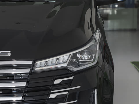 2025�� �Ŀ� MAX 2.0T �Զ������� ���� 7��