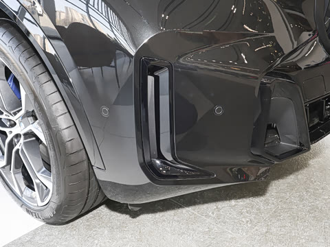 2026�� �Ŀ� xDrive 40Li M�˶���ҹ��װ