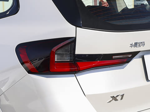 2025�� xDrive25Li M�˶���ҹ��װ