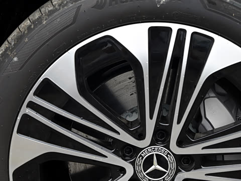 2026�� E 300 L ������