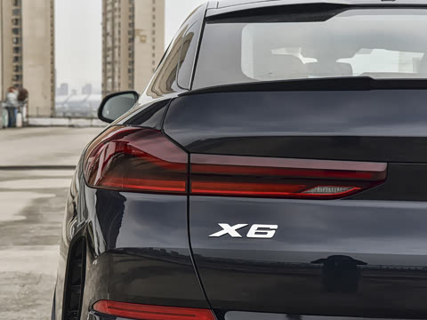 2026�� xDrive40i M�˶���װ