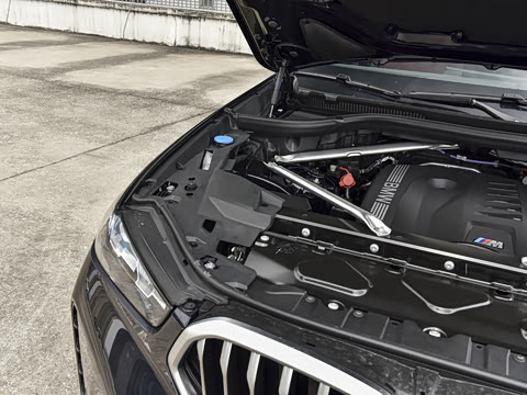 2026�� xDrive40i M�˶���װ