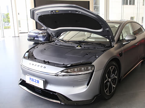 2025�� 705km Max