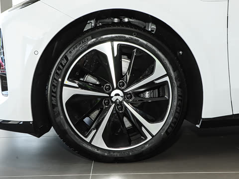 2025�� 100kWh Touring