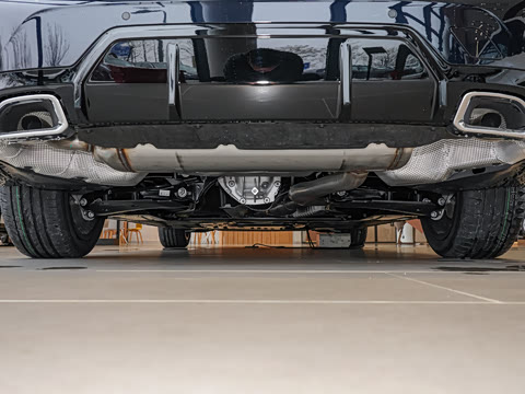 2026�� 325Li M�˶���װ