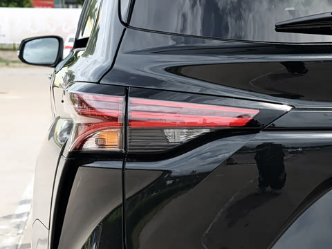 2027�� 2.5L ˫��������������