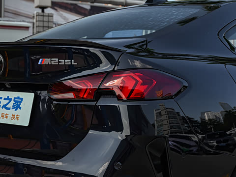 2026�� M235L