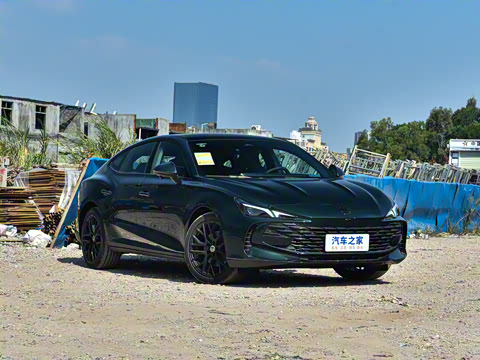 2026�� 2.0T Trophy+ �����˶���