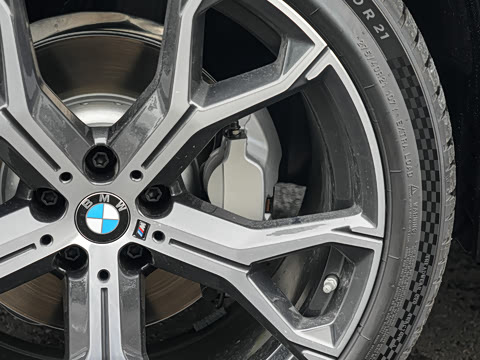 2025�� xDrive 30Li ������M�˶���ҹ��װ