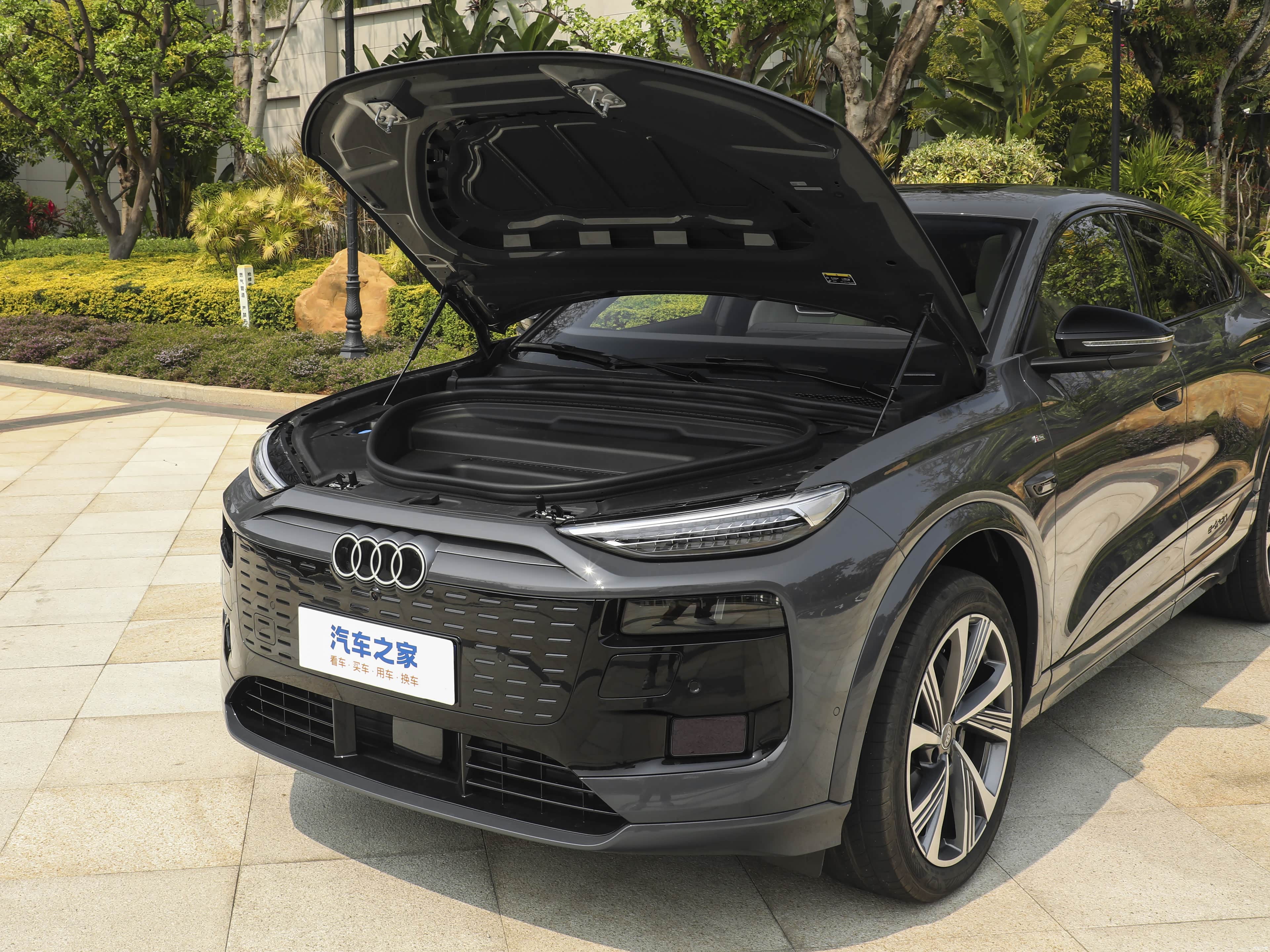 Audi Q6L Sportback e-tron, миниатюра 29