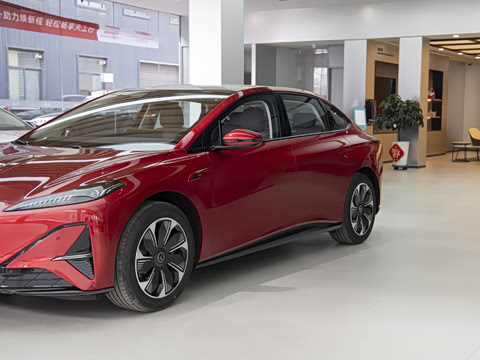 2025�� 750��