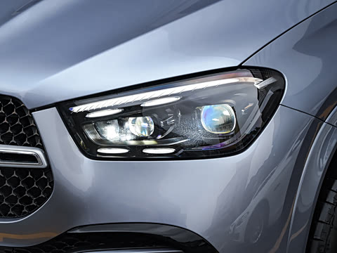 2025�� �Ŀ� GLE 450 4MATIC ������