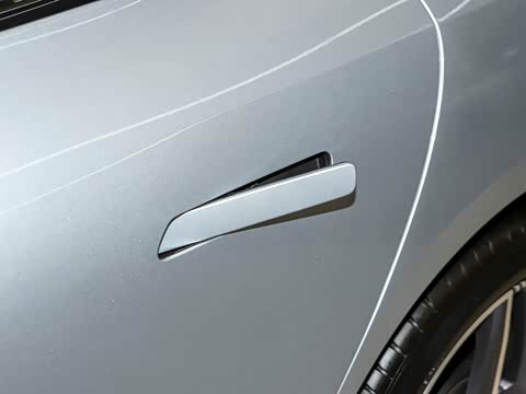 2025�� �Ŀ� 710 Max��