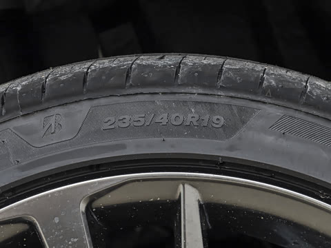 2027�� ˫�� 2.0HXS �˶� Plus��