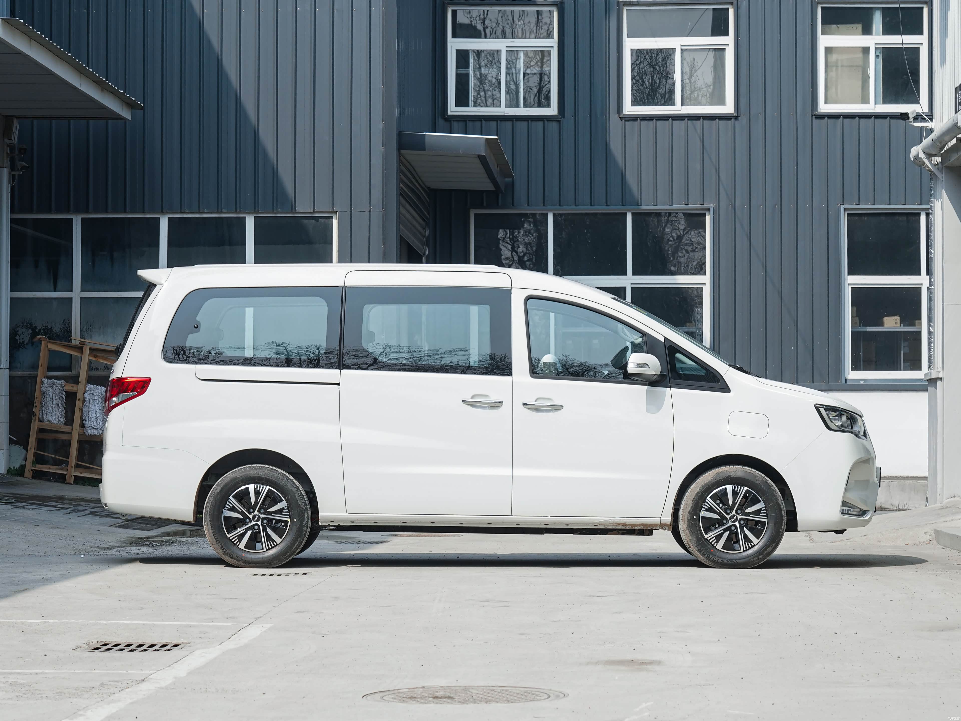 JAC E4, миниатюра 8