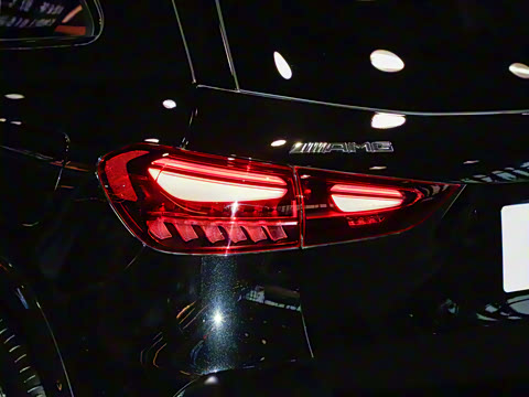 2025�� AMG GLA 35 4MATIC