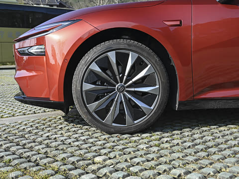 2026�� 710 Ultra�����״��
