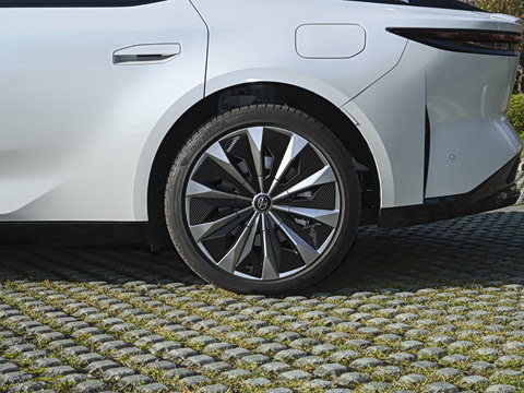 2026�� 710 Ultra�����״��