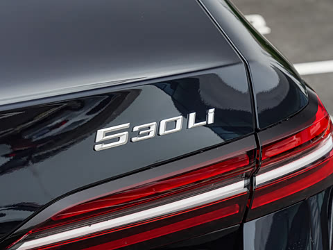 2026�� 530Li ������ M�˶���װ