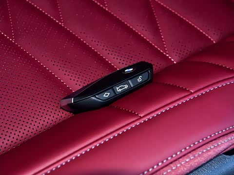 2026�� �Ŀ� eDrive 35L M�˶���װ