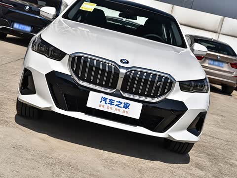 2026�� �Ŀ� eDrive 35L M�˶���װ