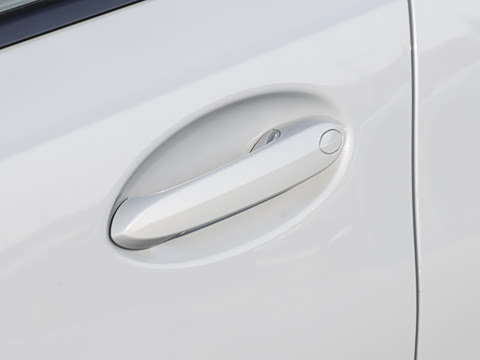 2026�� 330i M�˶���ҹ��װ