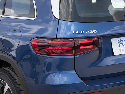 2025�� GLB 220 ʱ����